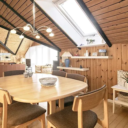 6 Person In Saltum-by Traum * Saltum