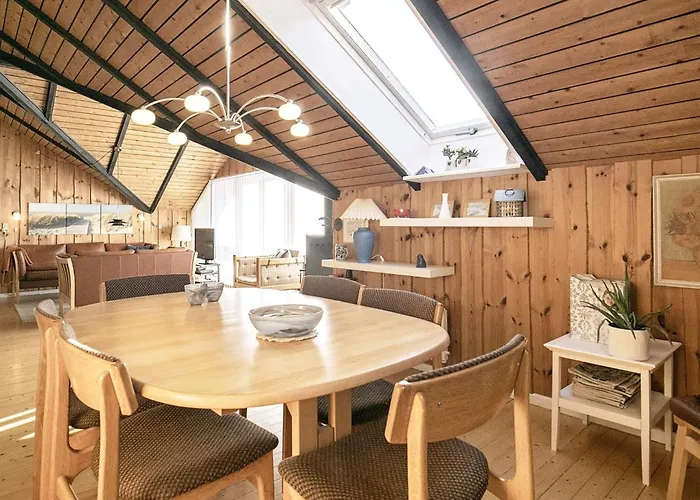 6 Person In Saltum-by Traum * Saltum